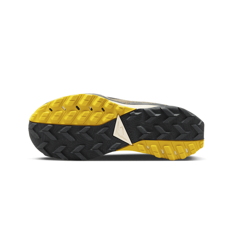 nike-wildhorse-8-marrones-dr2686-200-6.png