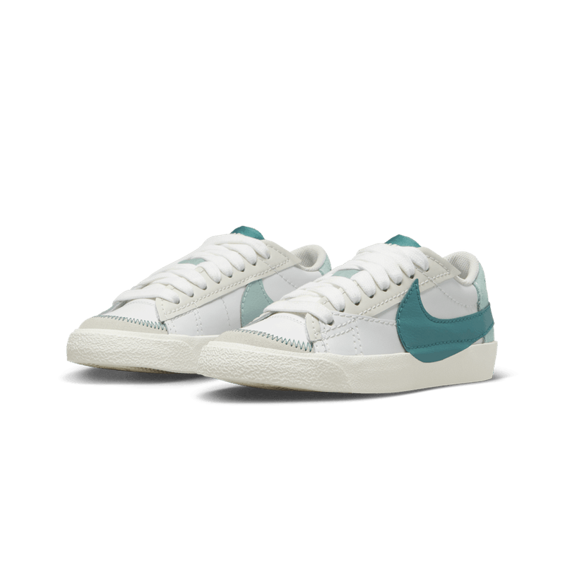 nike-blazer-low--77-jumbo-blancas-dq1470-106-1.png