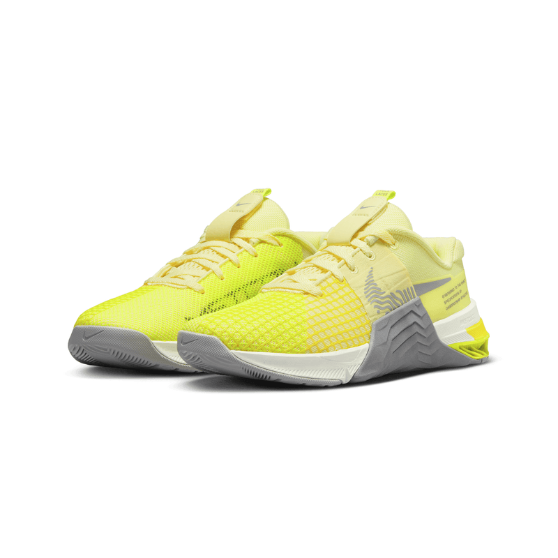 nike-metcon-8-amarillas-do9327-801-3.png