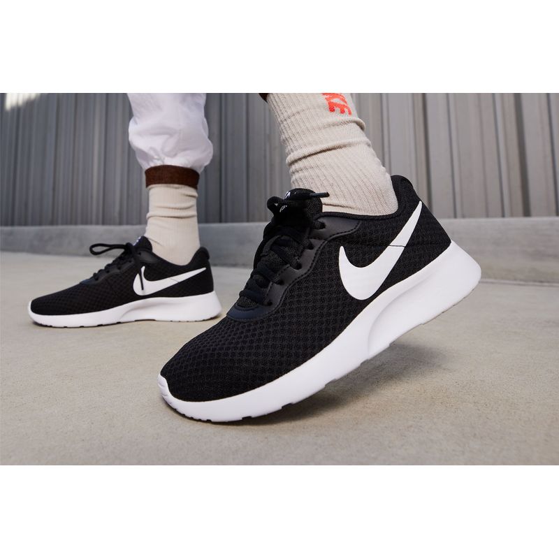 nike-tanjun-negras-dj6257-004-1.jpeg