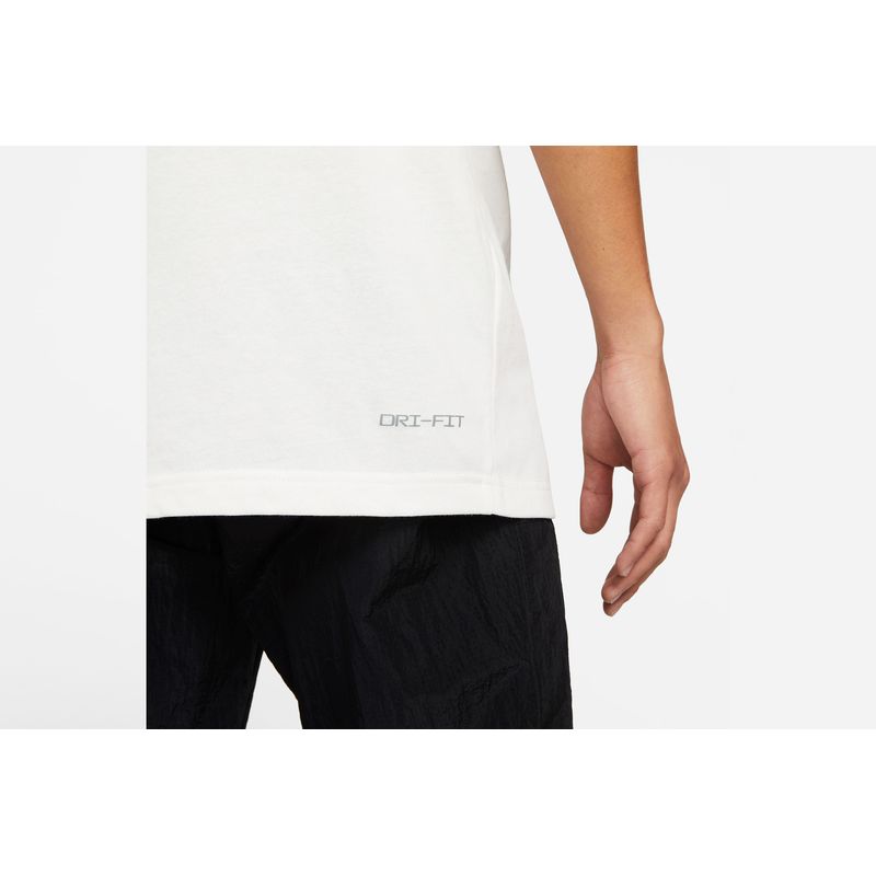 nike-sportswear-dri-fit-blanca-do2625-133-4.jpeg