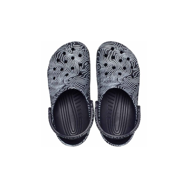 crocs-classic-topographic-clog-multicolor-208263-3.jpeg
