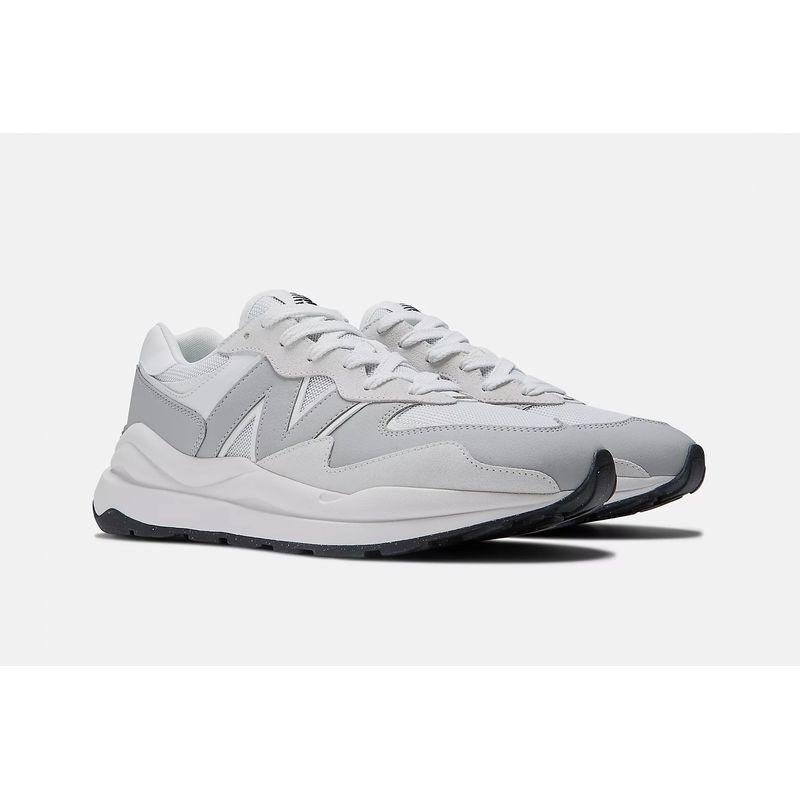 new-balance-m5740-grises-m5740cpb-3.jpeg