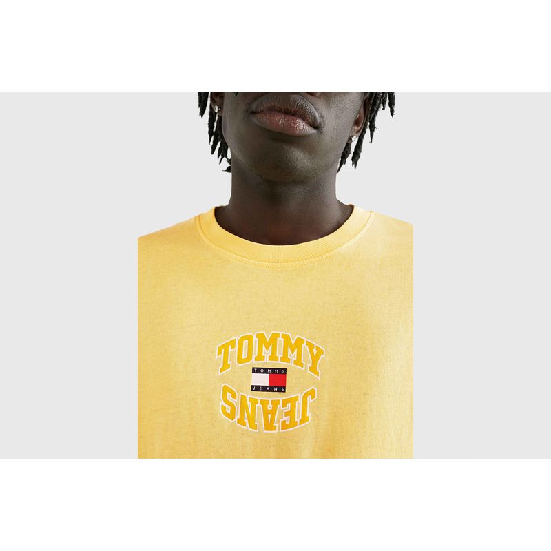 tommy-jeans-corte-clasico-amarilla-dm0dm16227zho-2.jpeg