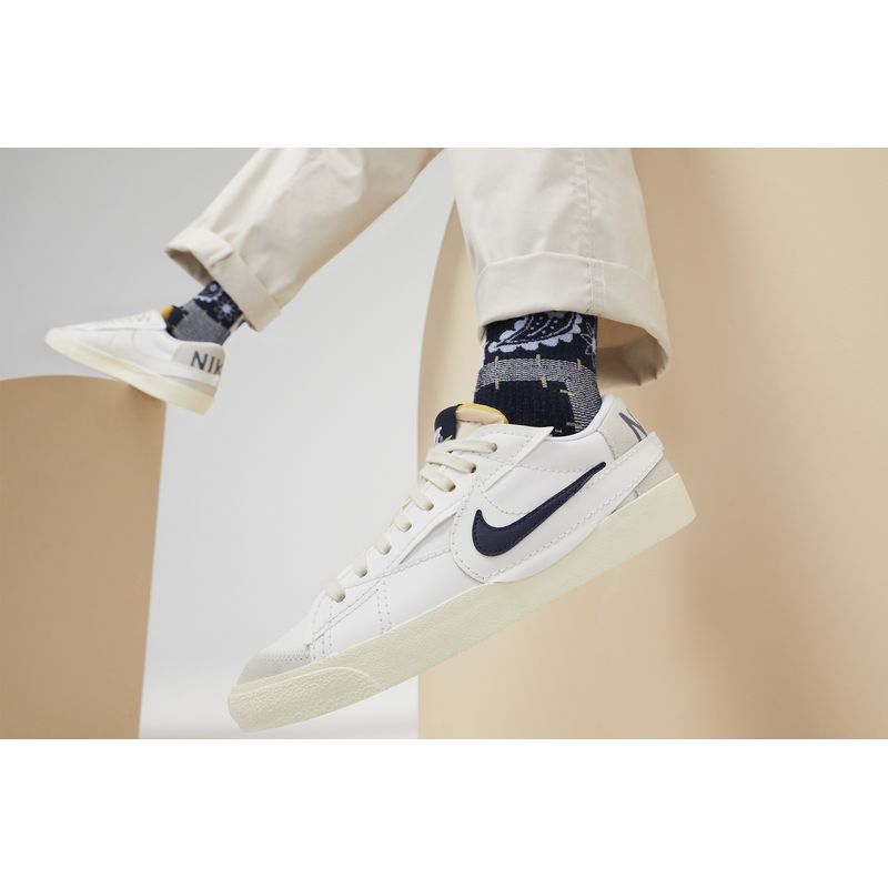 nike-blazer-low--77-jumbo-se-blancas-fd0378-121-1.jpeg