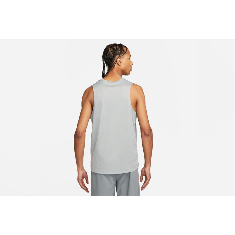 nike-dri-fit-miler-gris-dv9321-084-2.jpeg