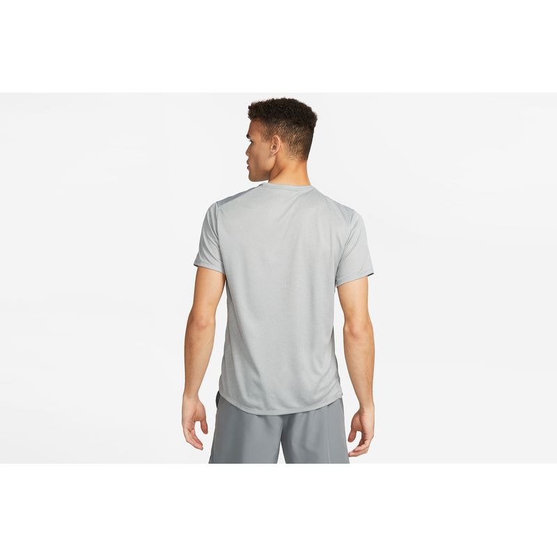 nike-dri-fit-uv-miler-gris-dv9315-084-2.jpeg