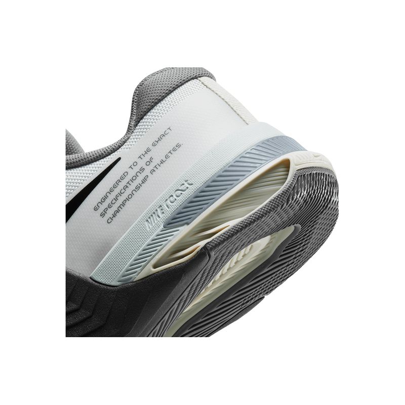 nike-metcon-8-grises-do9328-004-8.jpeg