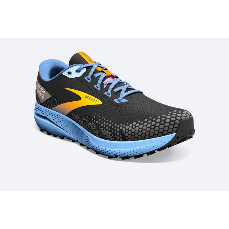 brooks-divide-3-negras-1203681b096-3.jpeg