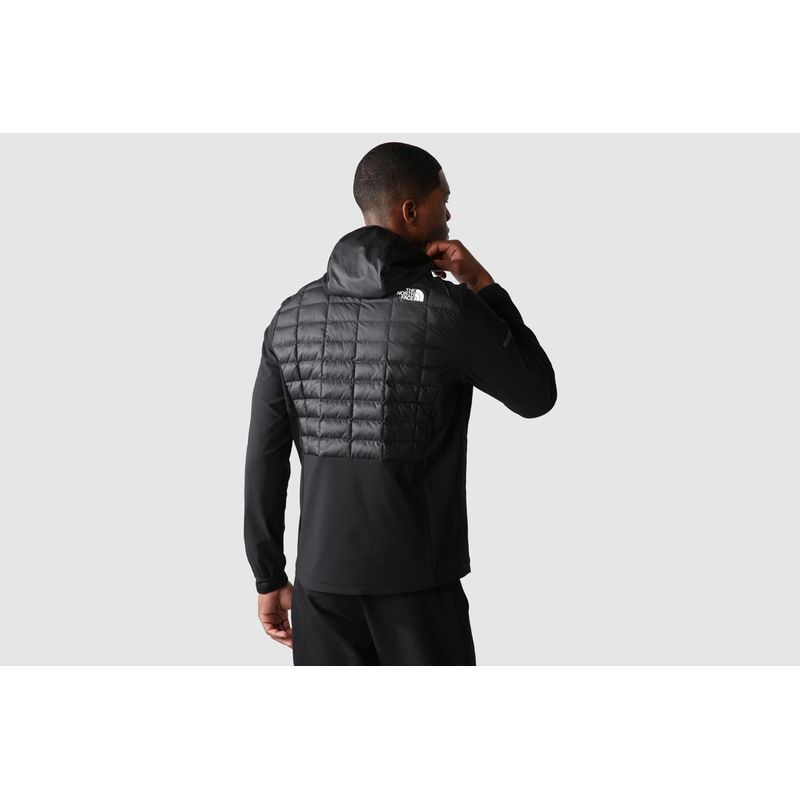 the-north-face-mountain-athletics-lab-hybrid-thermoball-negra-nf0a7za7jk31-4.jpeg
