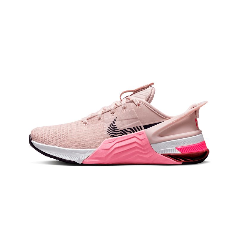 nike-metcon-8-flyease-rosas-do9381-600-1.jpeg