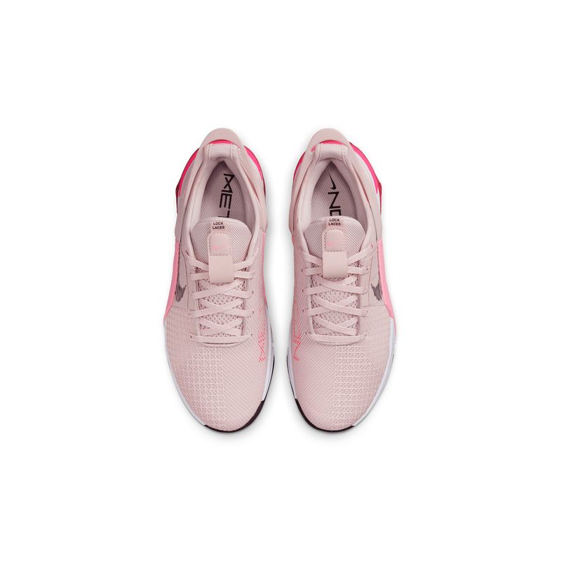 nike-metcon-8-flyease-rosas-do9381-600-3.jpeg