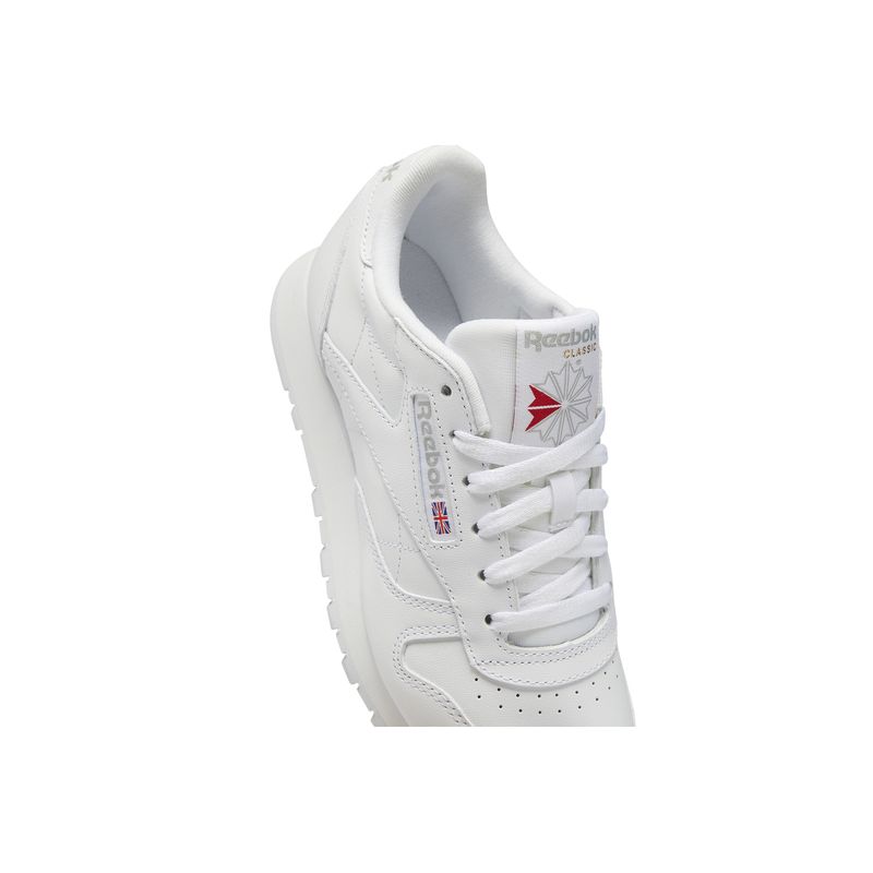Reebok classic leather trainers in white.  Zapato deportivo de mujer, Nike zapatillas  mujer blancas, Zapatillas reebok blancas