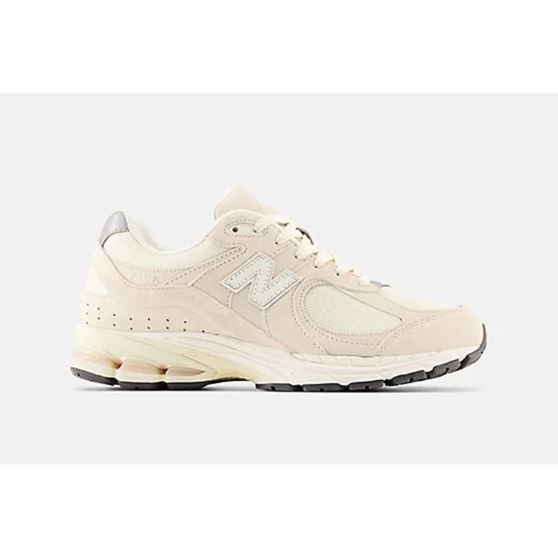 new-balance-2002r-beiges-m2002rcc-2.jpeg