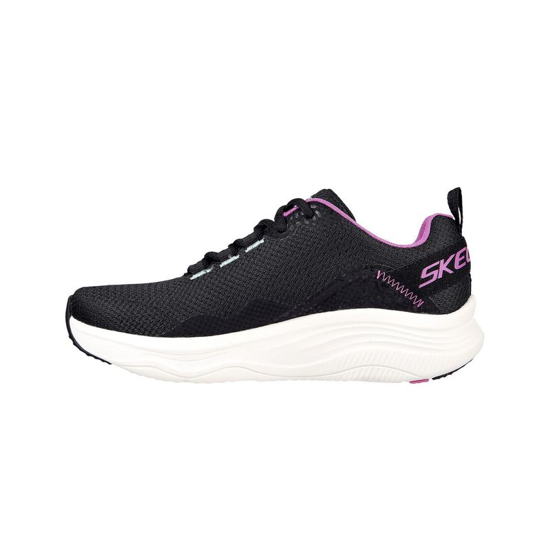 skechers-d-lux-fitness---roam-free-negras-149835-bkmt-2.jpeg