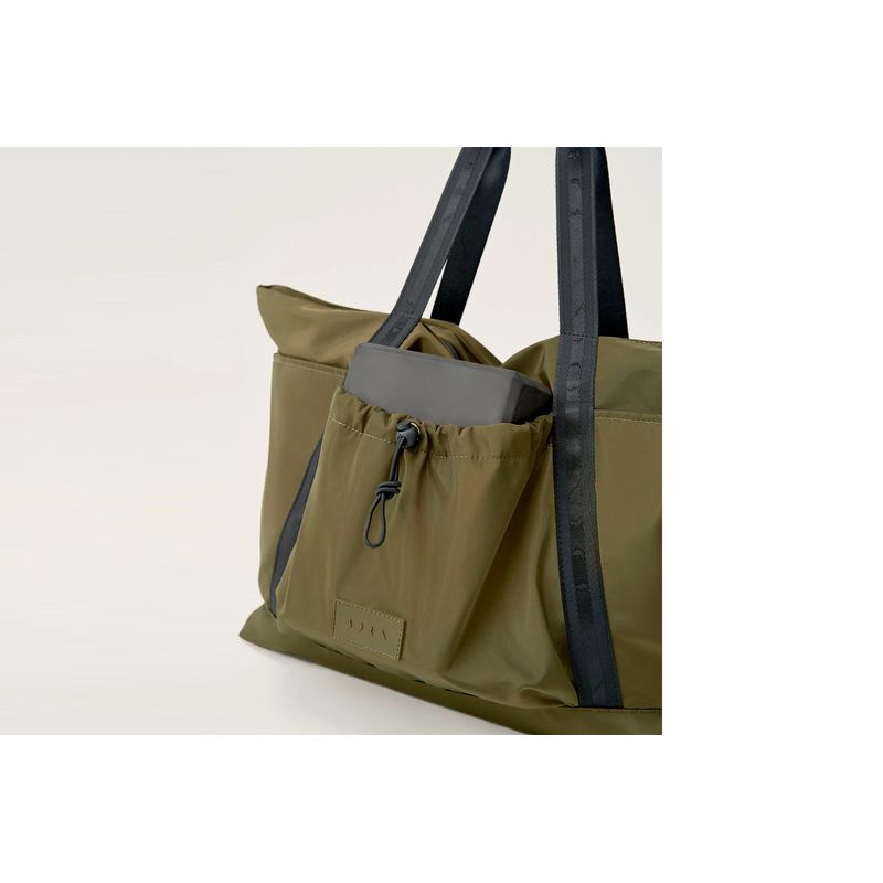 born-living-yoga-away-verde-o22ac53-bl-dark-olive-6.jpeg