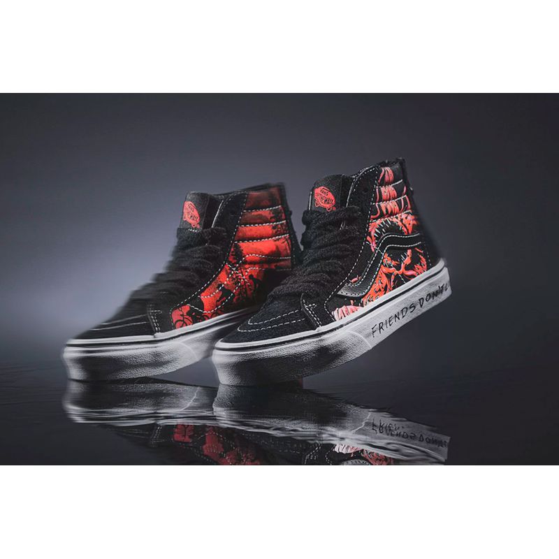 vans-sk8-hi-reissue-x-stranger-things-negras-vn0a2xsby091-1.jpeg