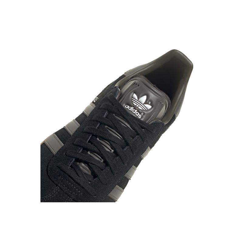 adidas-gazelle-negras-gx2210-7.jpeg