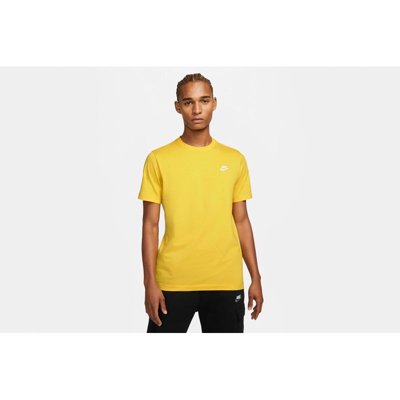 nike-sportswear-club-amarilla-ar4997-709-1.jpeg