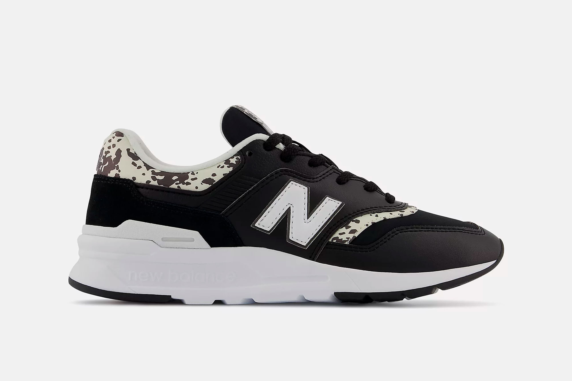 New balance negras con aniñal print hotsell