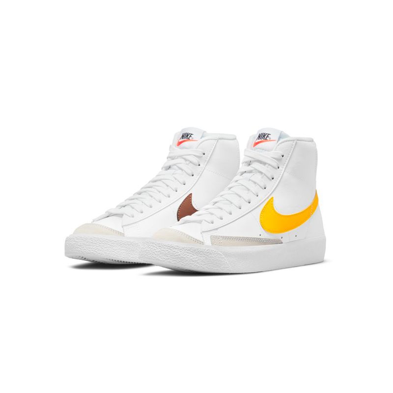 nike-blazer-mid--77-blancas-da4086-103-1.jpeg
