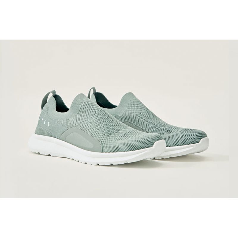 born-living-yoga-fly-verdes-p21cz02-sn-p22--salvia-green-3.jpeg
