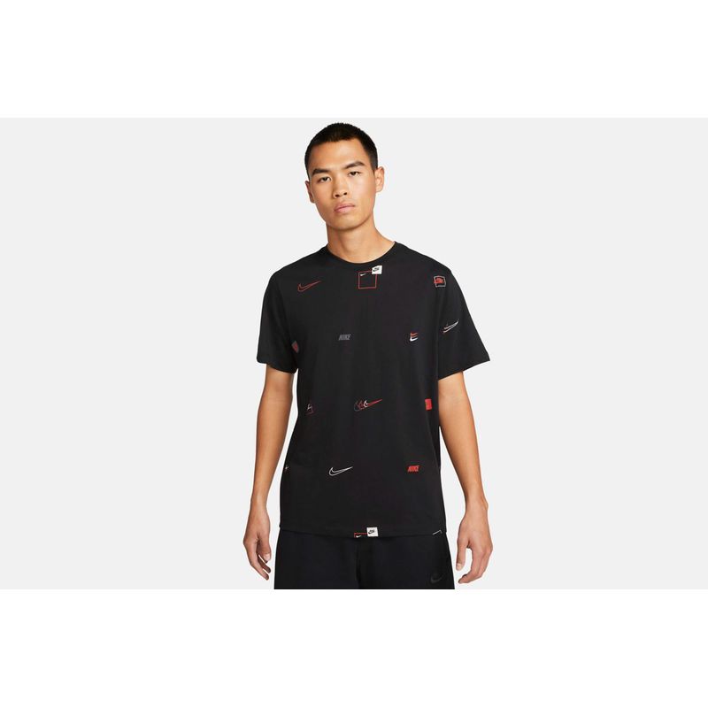 nike-sportswear-negra-dn5246-010-1.jpeg