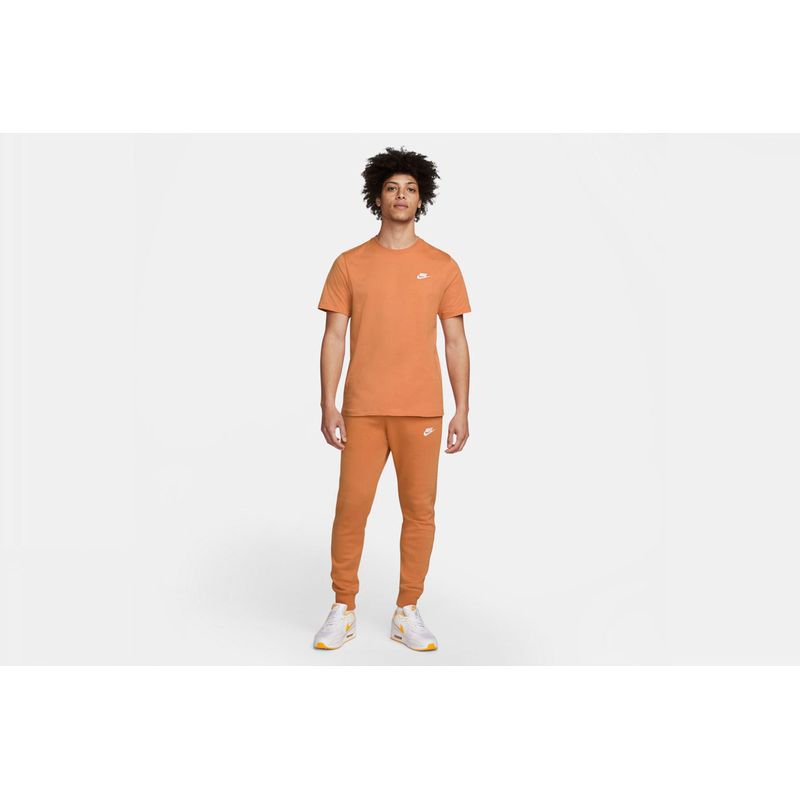 nike-sportswear-club-naranja-ar4997-808-3.jpeg