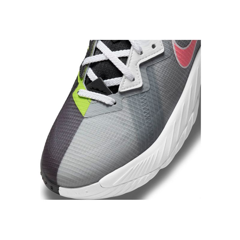 nike-lebron-18-low--bugs-vs-marvin--looney-tunes-multicolor-dj3760-005-8.jpeg