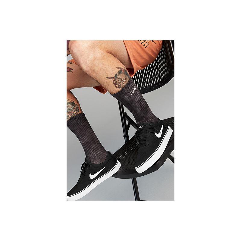 nike-sb-chron-2-canvas-negras-dm3494-001-6.jpeg