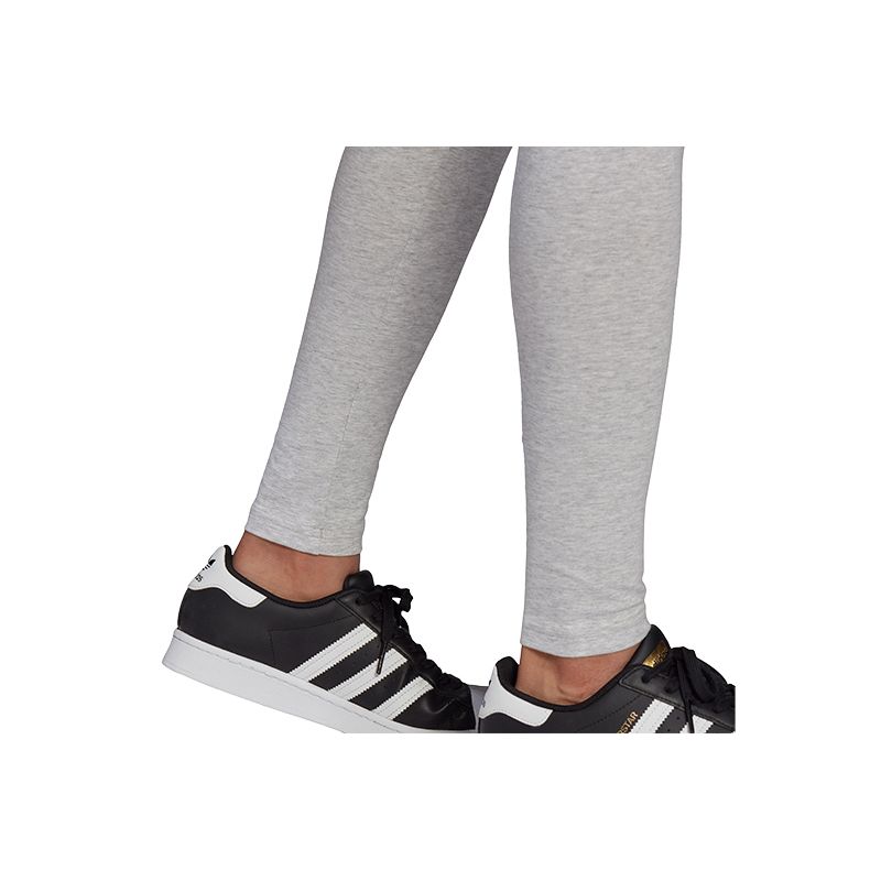 adidas-loungewear-adicolor-essentials-grises-gn8270-5.jpeg