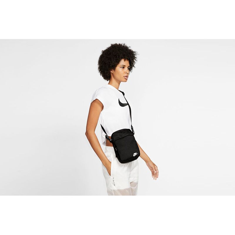 nike-heritage-2.0-negro-ba5898-010-1.jpeg