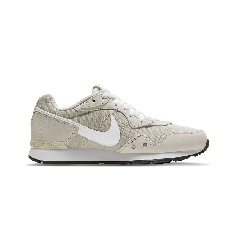 nike-venture-runner-marrones-ck2948-002-2.jpeg
