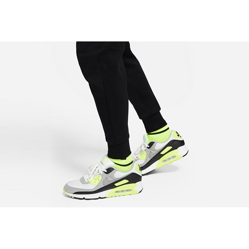 nike-sportswear-tech-fleece-negro-dd5660-010-3.jpeg