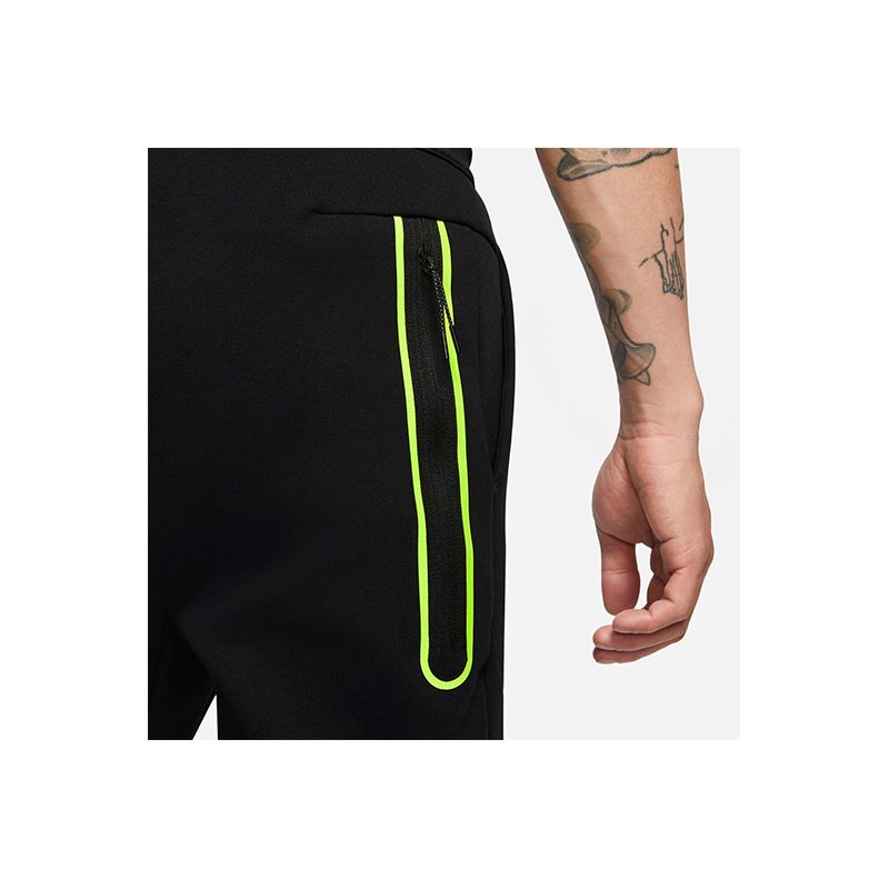 nike-sportswear-tech-fleece-negro-dd5660-010-4.jpeg