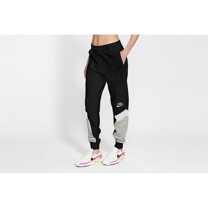 nike-sportswear-heritage-negro-cz8608-010-1.jpeg
