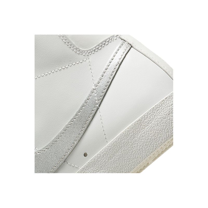 nike-blazer-mid--77-blancas-cz1055-112-2.jpeg