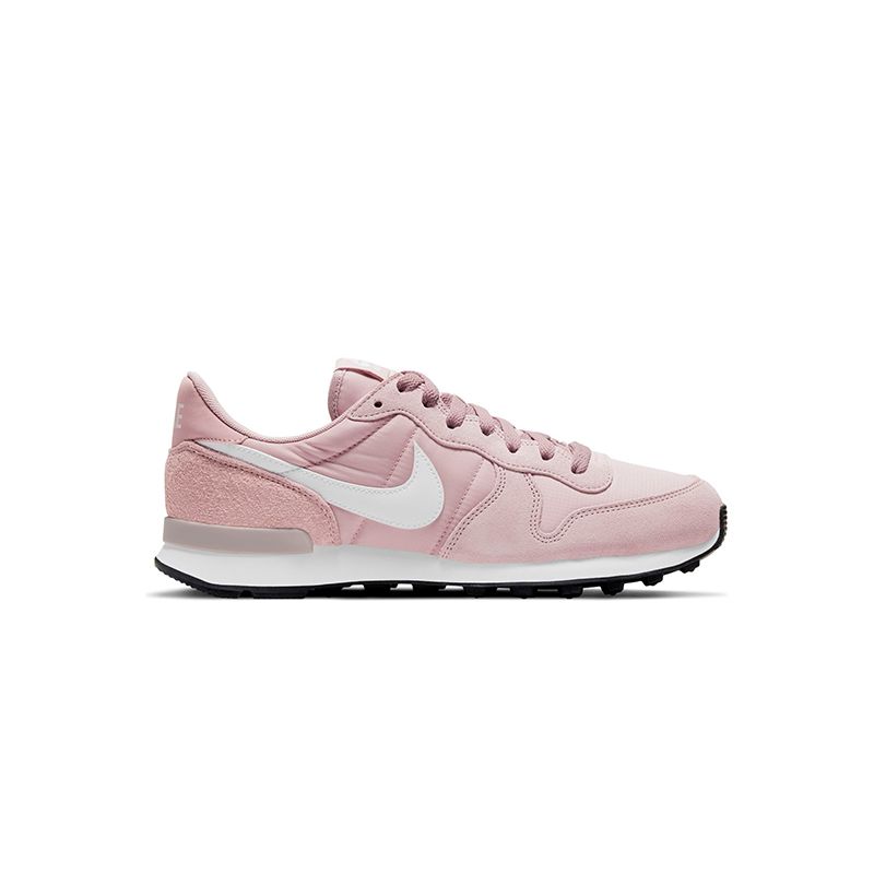 nike-internationalist-rosas-828407-621-1.jpeg