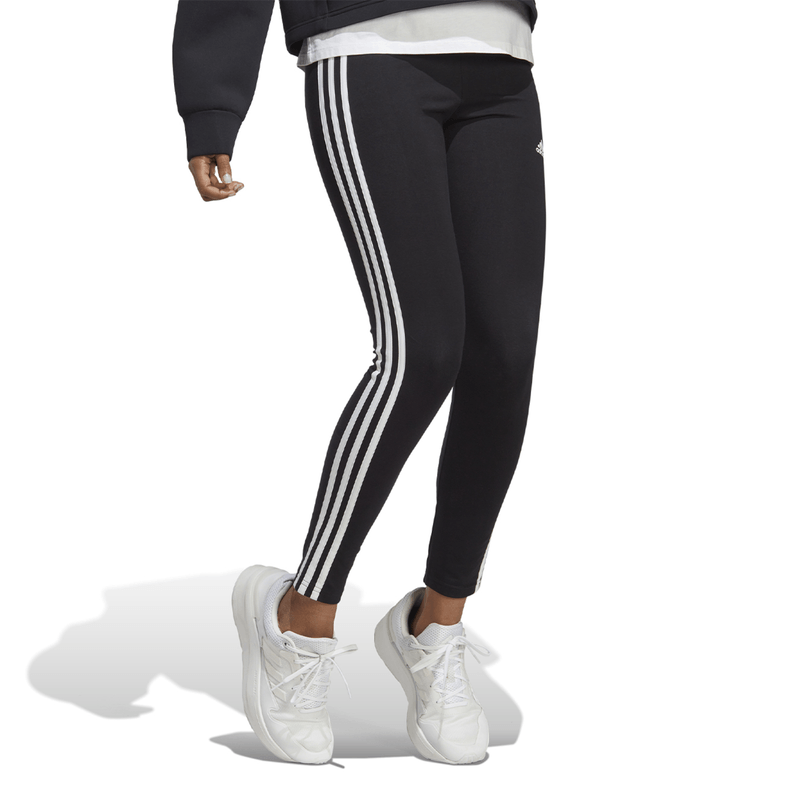 adidas-essentials-negras-ic7151-2.png