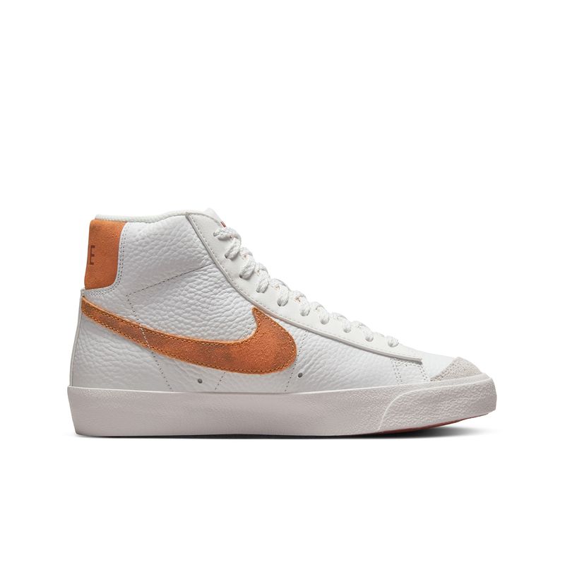 nike-blazer-mid--77-blancas-dx8948-100-3.jpeg