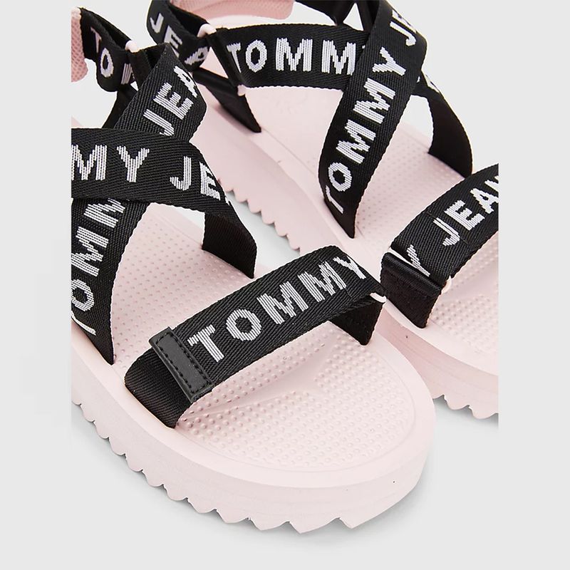 tommy-jeans-tiras-trenzadas-rosas-en0en02119-th2-5.jpeg