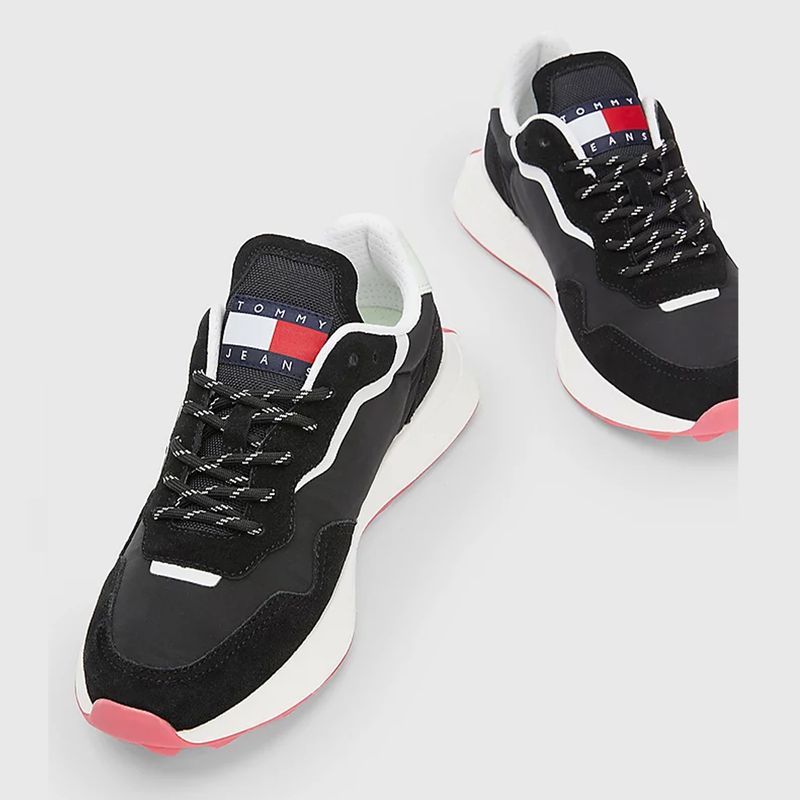 tommy-jeans-new-runner-negras-en0en02143-0gj-3.jpeg