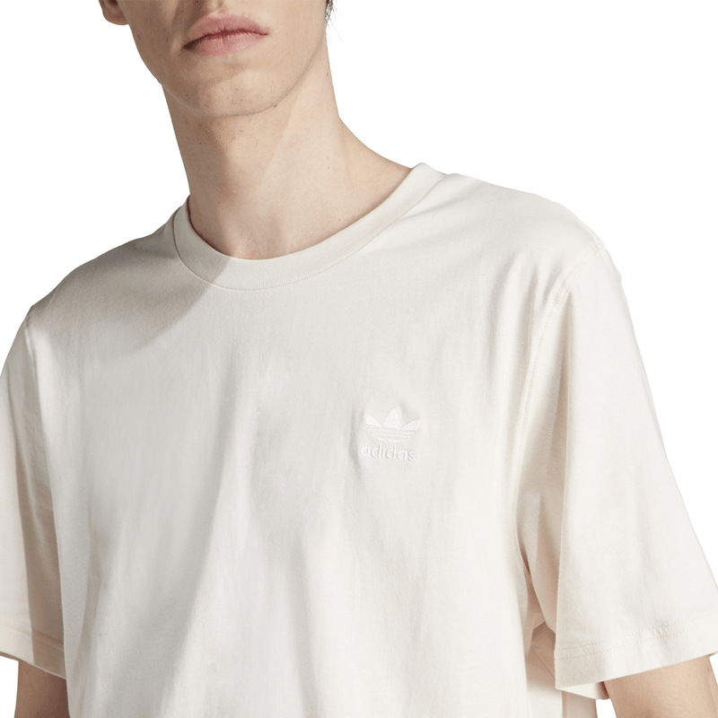 adidas-essentials-blanco-roto-il2509-3.png