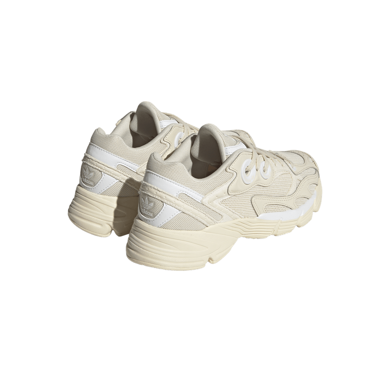 adidas-astir-beiges-ie6989-4.png