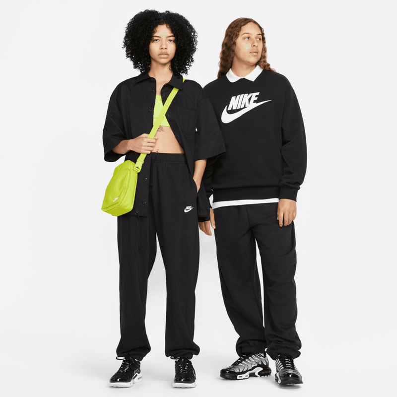 nike-sportswear-club-fleece-negro-dq5800-010-3.png