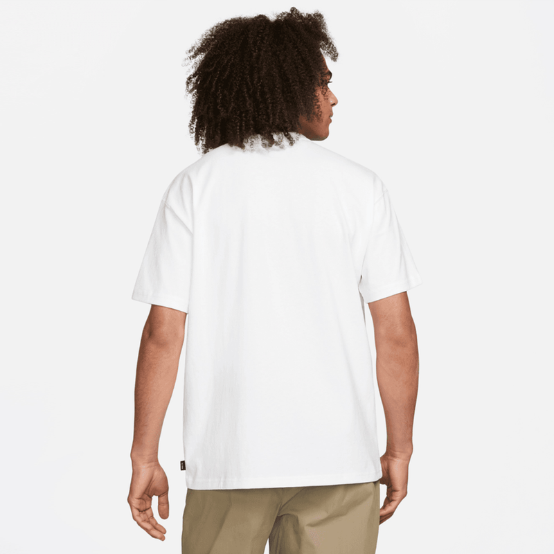 nike-sportswear-premium-essentials-blanca-do7392-100-2.png
