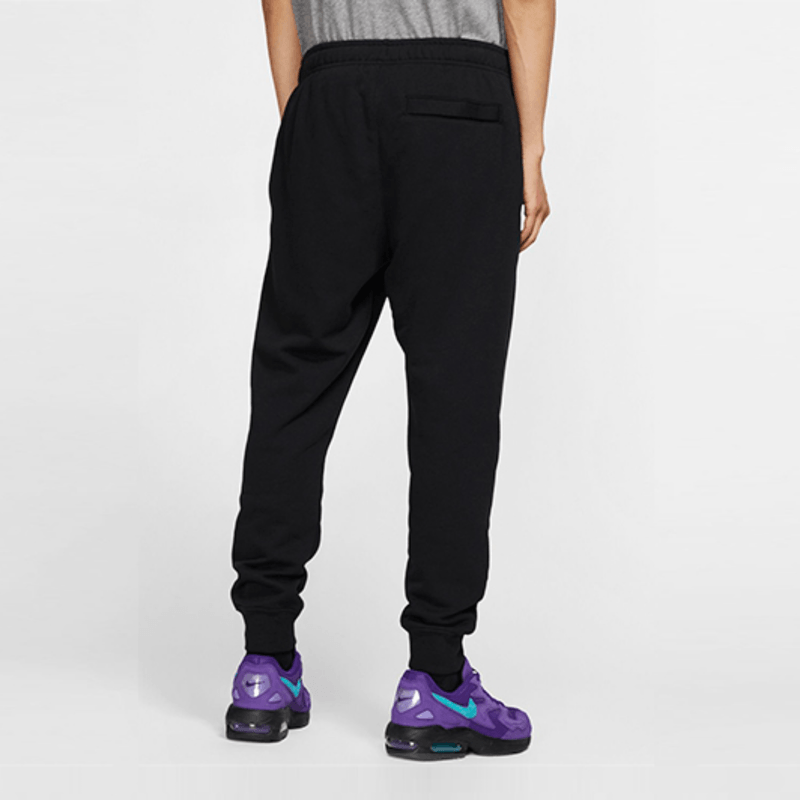 nike-sportswear-club-negras-bv2679-010-4.png