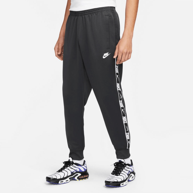 nike-sportswear-negro-dm4673-070-1.png