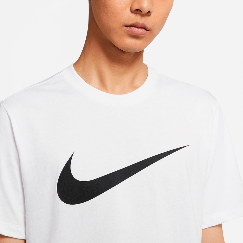 nike-sportswear-swoosh-blanca-dc5094-100-3.png