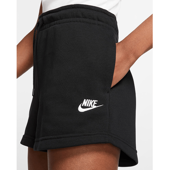 Sportswear Essential